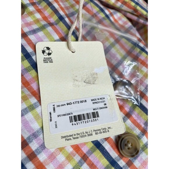 a.n.a. Gingham Top Size OX, 14-16W (2323) - Picture 4 of 6